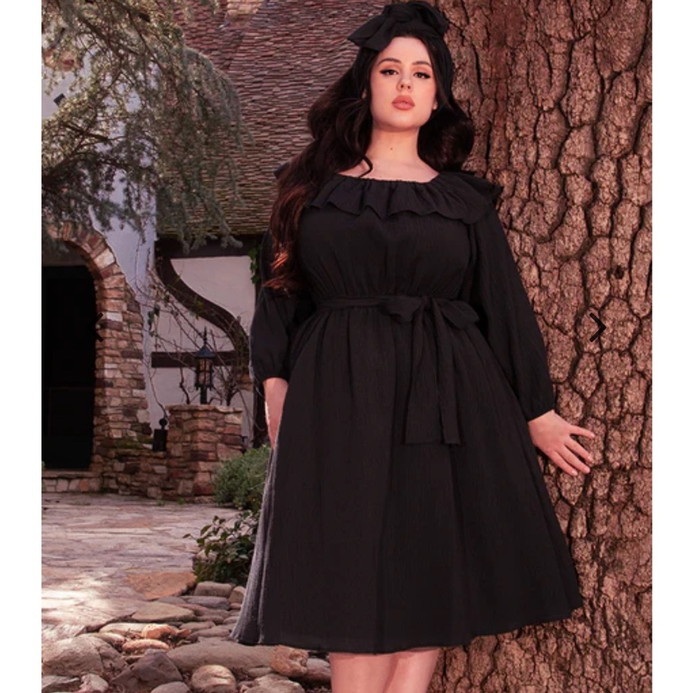 Divination dress